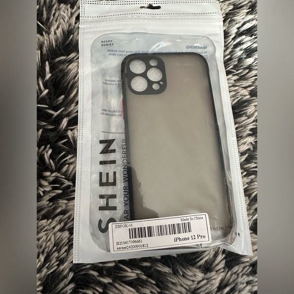 NWT - IPHONE 12 PRO CASE BLACK CLEAR BACK - Picture 3 of 5